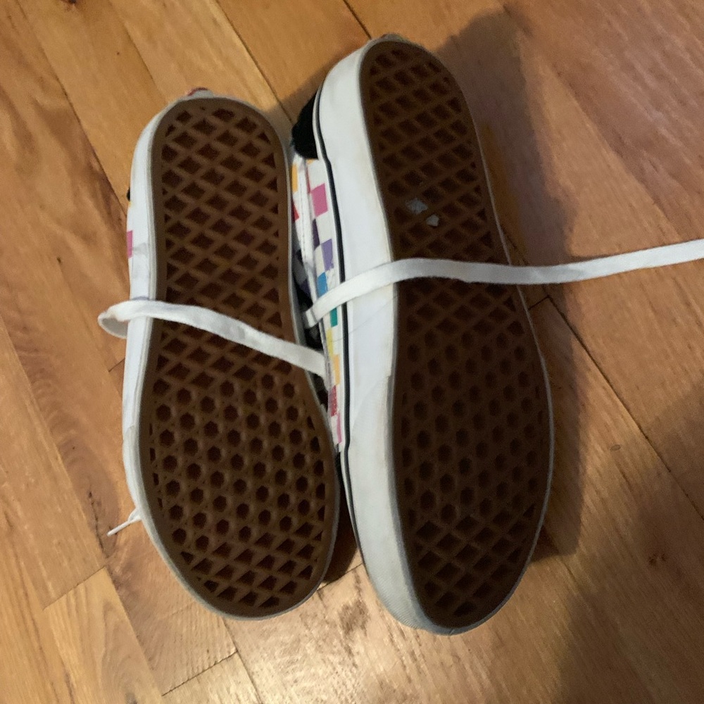 Vans Unisex Authentic Skate Shoe Sneaker